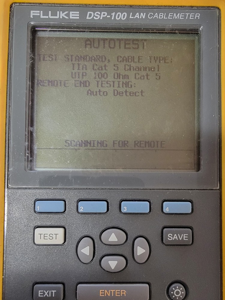 FLUKE DSP-100 LAN CABLEMETER.