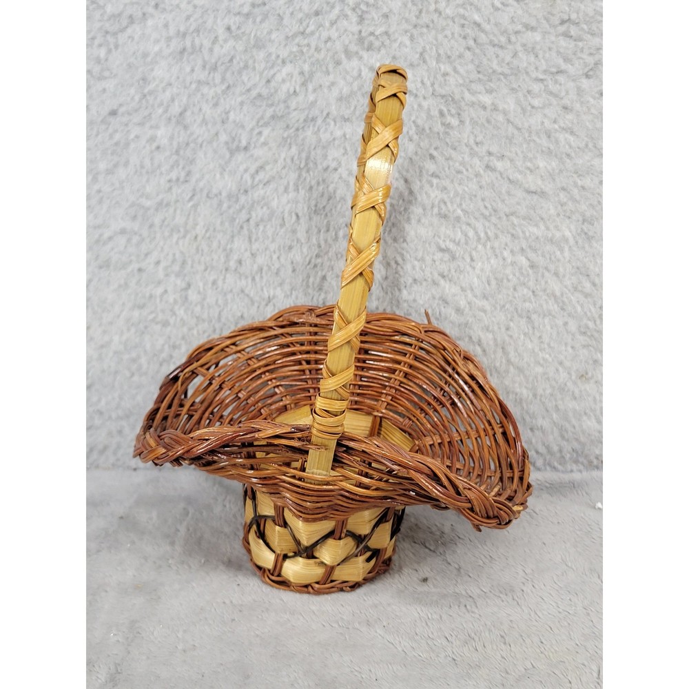 Small Wicker Basket Decorative Handle Farmhouse Rustic Tabletop Decor