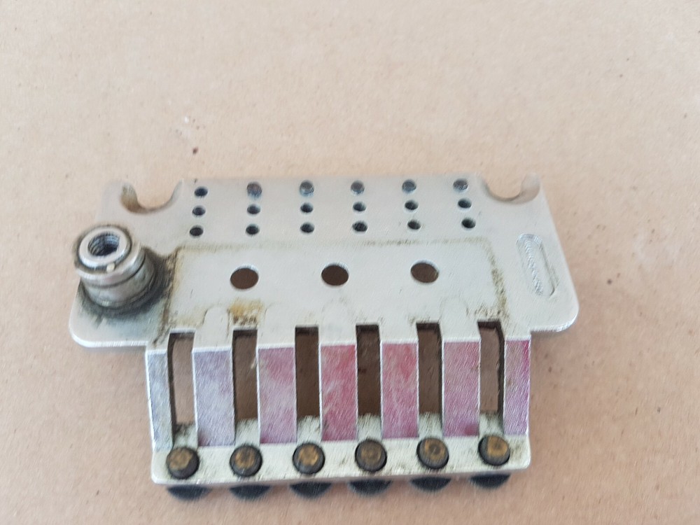 1982 FLOYD ROSE TREMOLO BASE - ORIGINAL