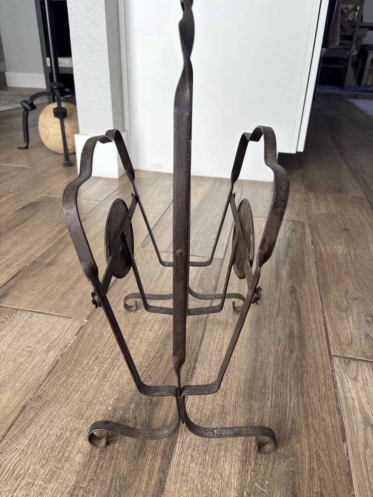 VINTAGE WROUGHT IRON MAGAZINE RACK