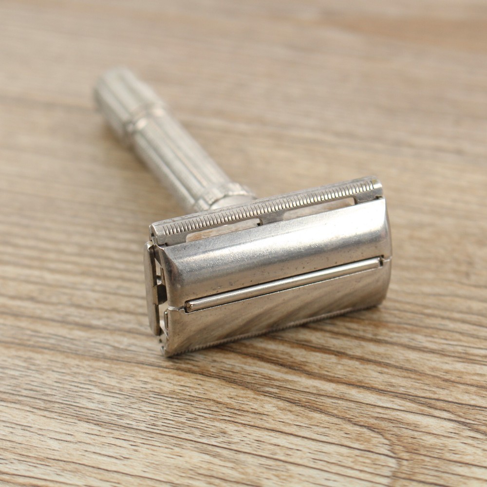 Gillette SLIM Handle Adjustable Razor - TTO - M-3 - 1967 Model