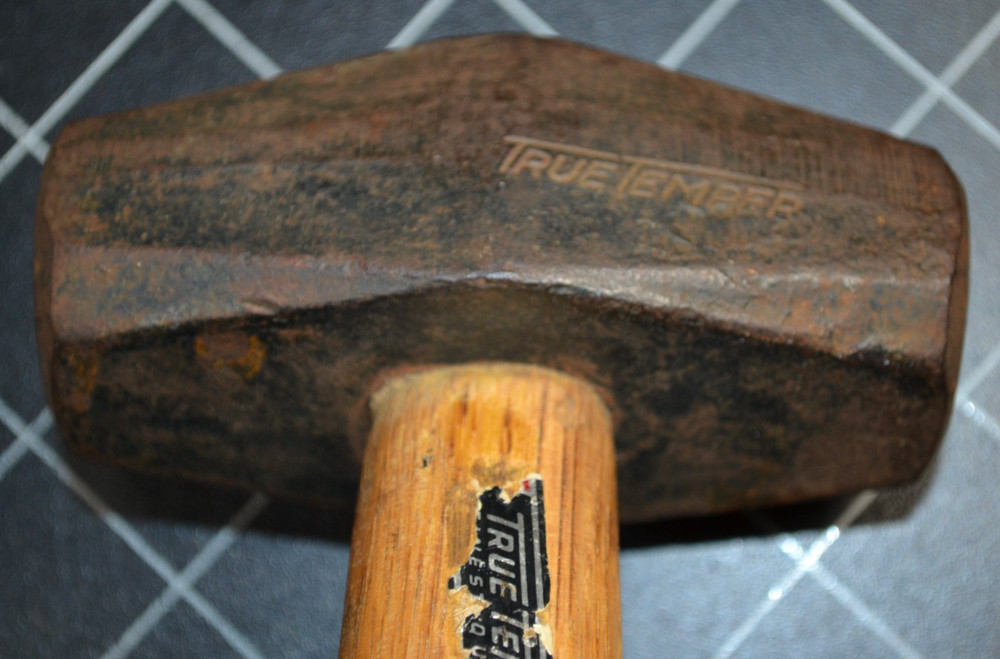 TRUE TEMPER - HAND DRILLING HAMMER - 3# - ALL ORIGINAL - RUBBER GRIP HANDLE