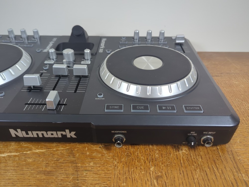 NuMark iDJ3 Turntable with iPod Dock - Excellent - Tested & Working