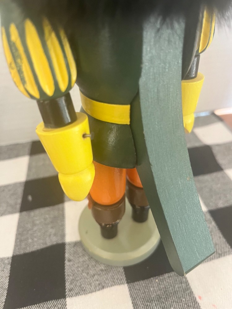 Vintage /Nutcracker/ 9"/