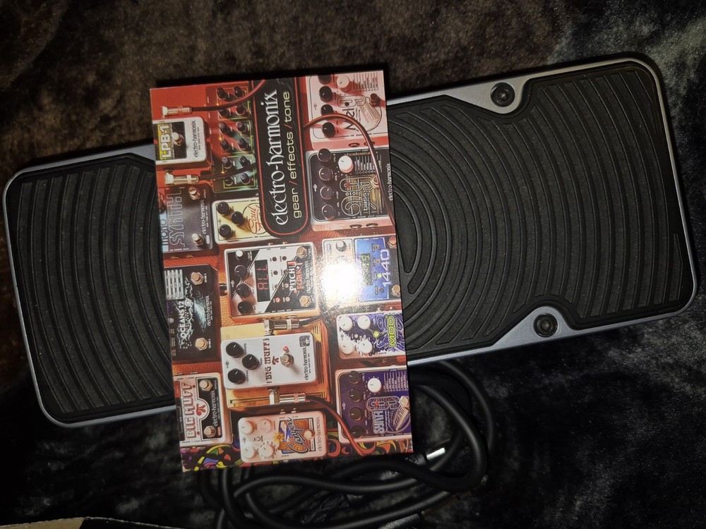 Electroharmonics Next Step Expression Pedal Pedal Board Cradle Display Model