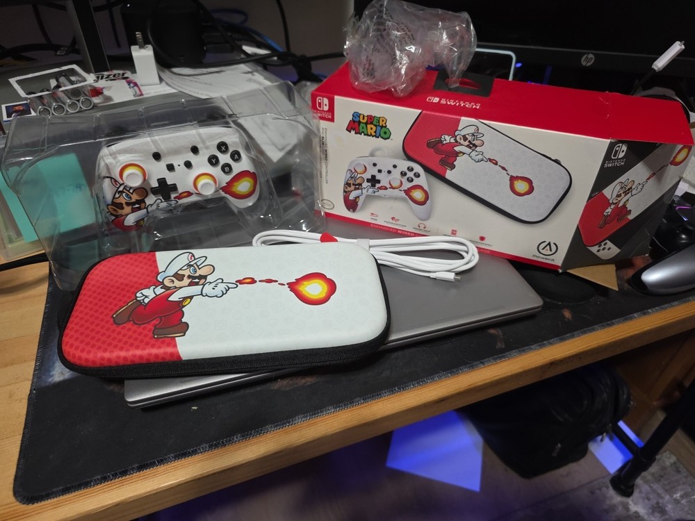 Super Mario Fireball Nintendo Switch Case - Hard Shell Pouch And Controller