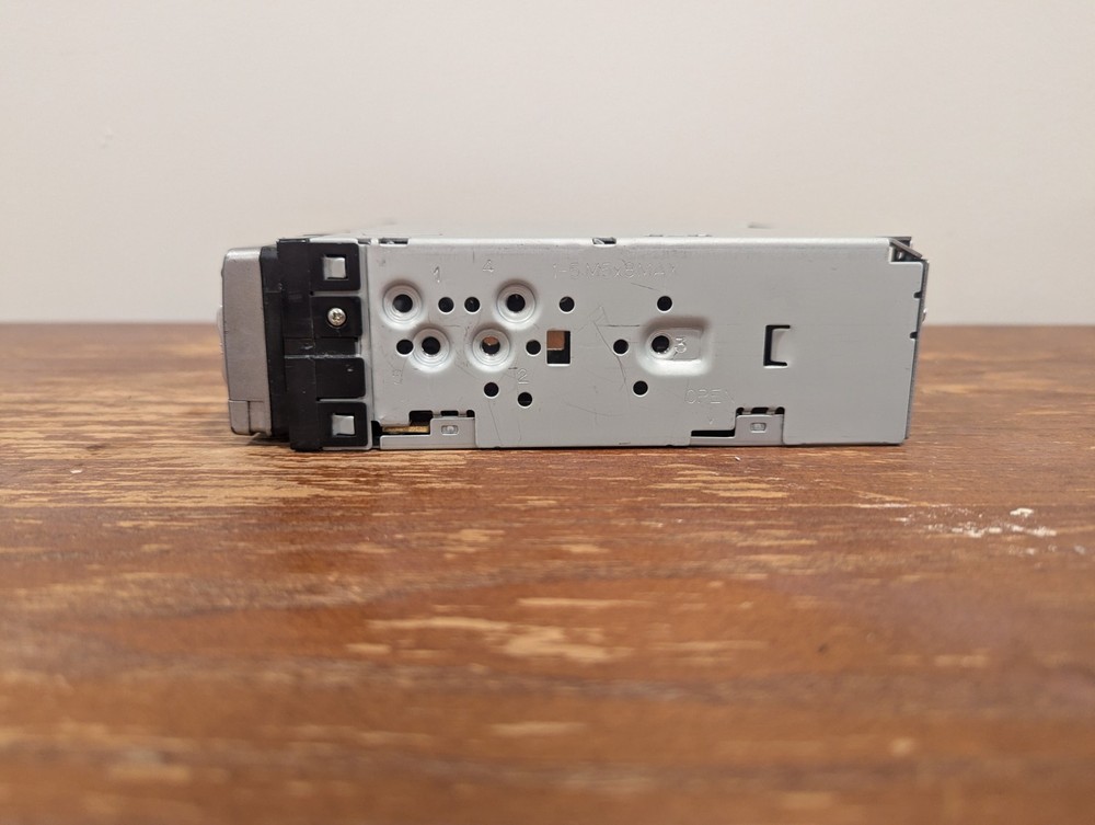 JVC KD-G210 CD-RW Untested With Bracket
