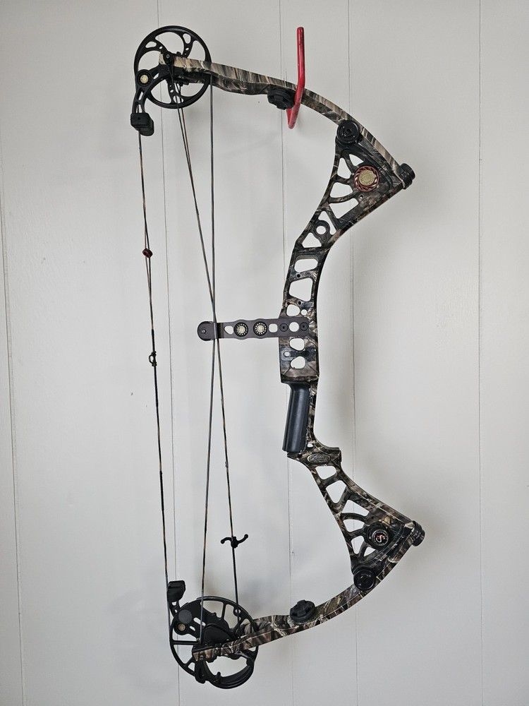 Mathews DXT Compound Bow