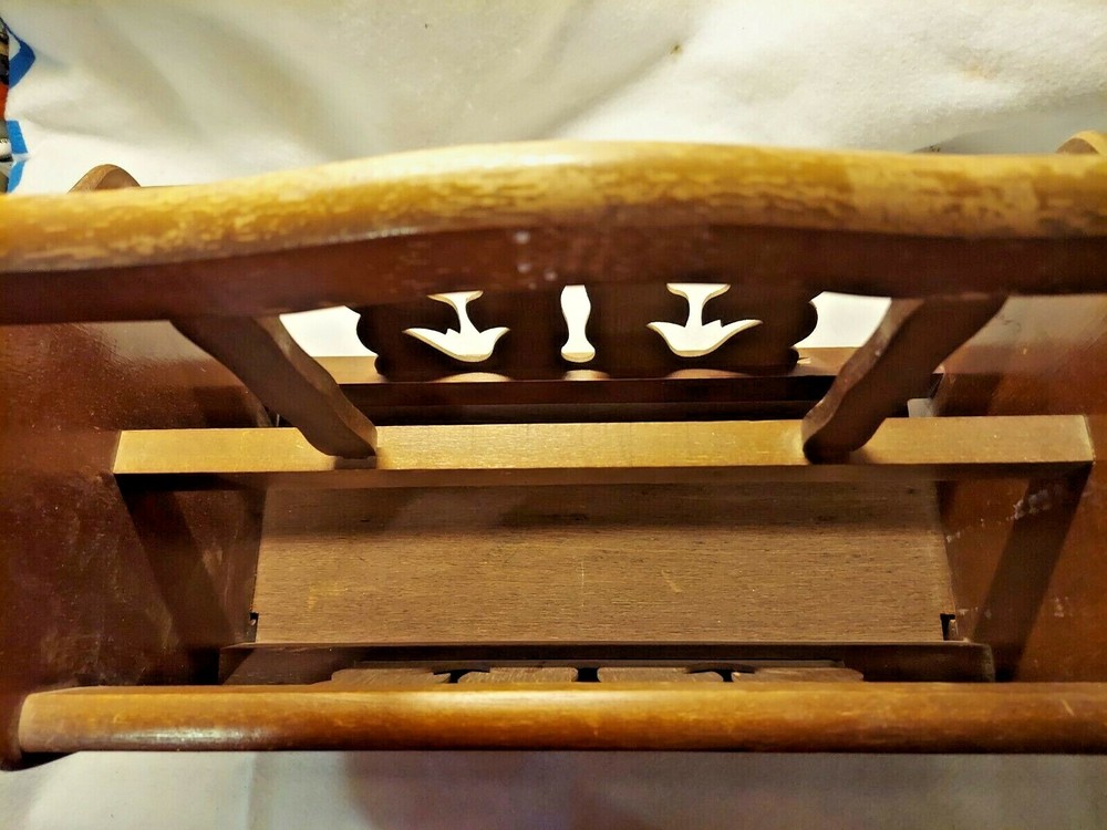 VINTAGE WOOD MAGAZINE RACK HOLDER
