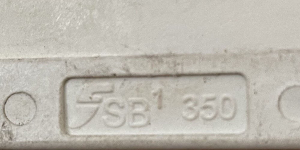 Futures Side Bite Right Side Fin 3/4” Box Used