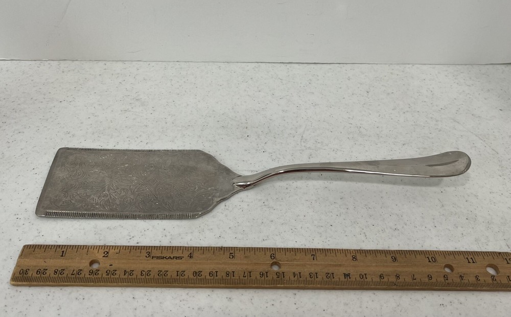 Vintage Silver Plated Serrated Lasagna, Pie, Cake, Server