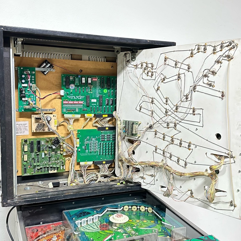1982 Gottlieb Haunted House Pinball Machine