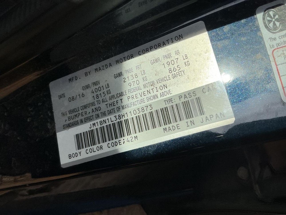 3 2017 Glove Box 4931991