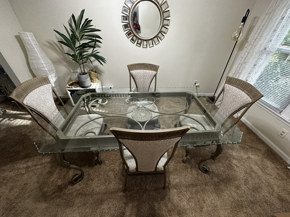 Dinner Table and Chairs Set
