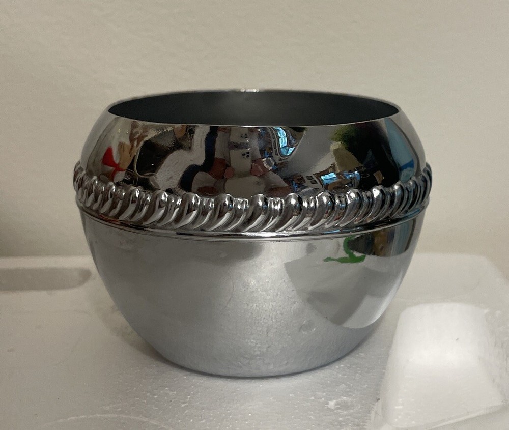 Irvinware 1971 Silver Plated Creamer Cup Chrome Mirror Finish Tableware
