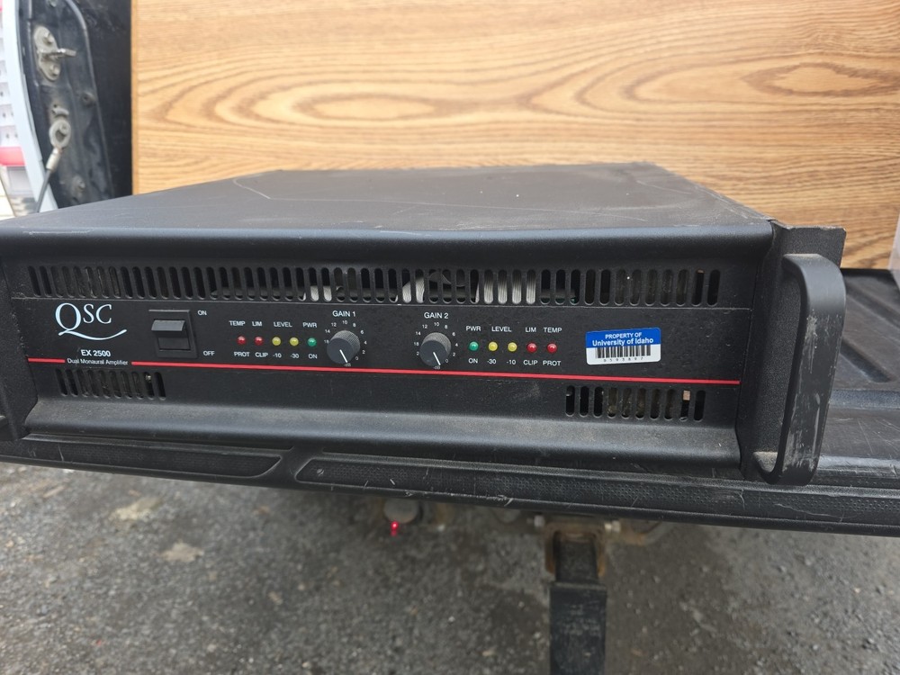 QSC EX2500 powerAmp