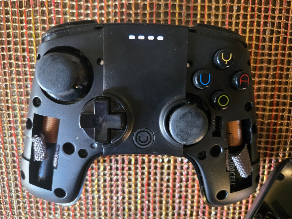 2 Official Genuine OUYA Wireless Controllers Silver/Black TESTED & Working