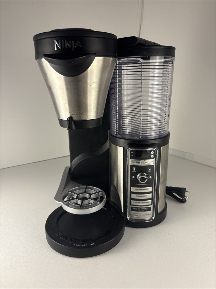 Ninja CF080-69 Coffee Maker Bar Brewer Automatic Programmable Powers On
