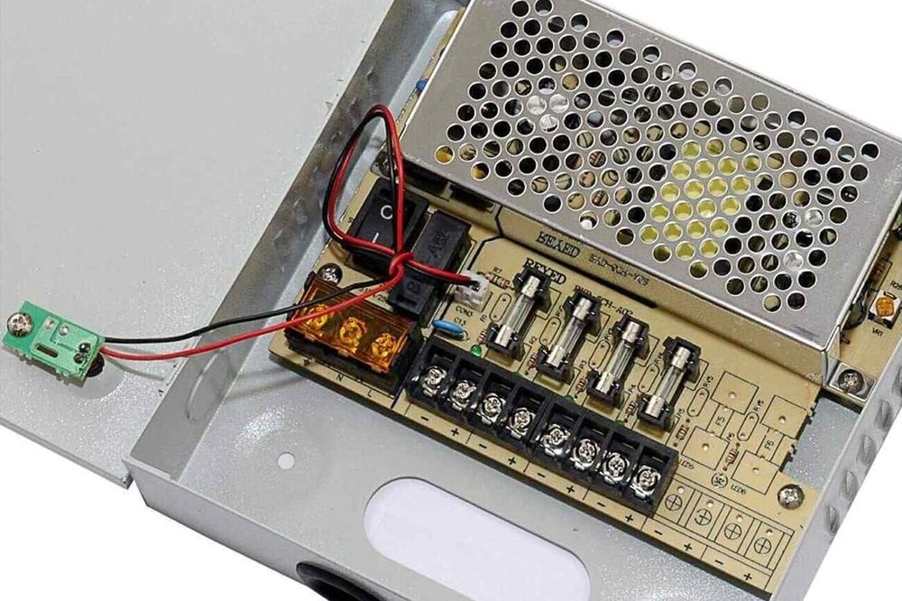 4 Channel 5 Amp Stabilizer Power Supply Box