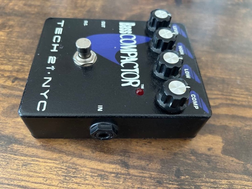 TECH 21 NYC Bass COMPACTOR