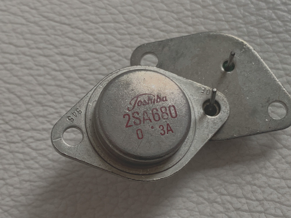 2SA680 ORIGINAL NEW GENUINE TOSHIBA Silicon PNP Diffused Transistor