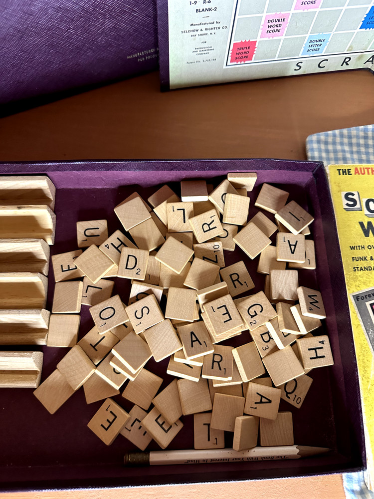Vintage Scrabble Game 1953 With Approved Words Book Complete - READ DESCRIPTION