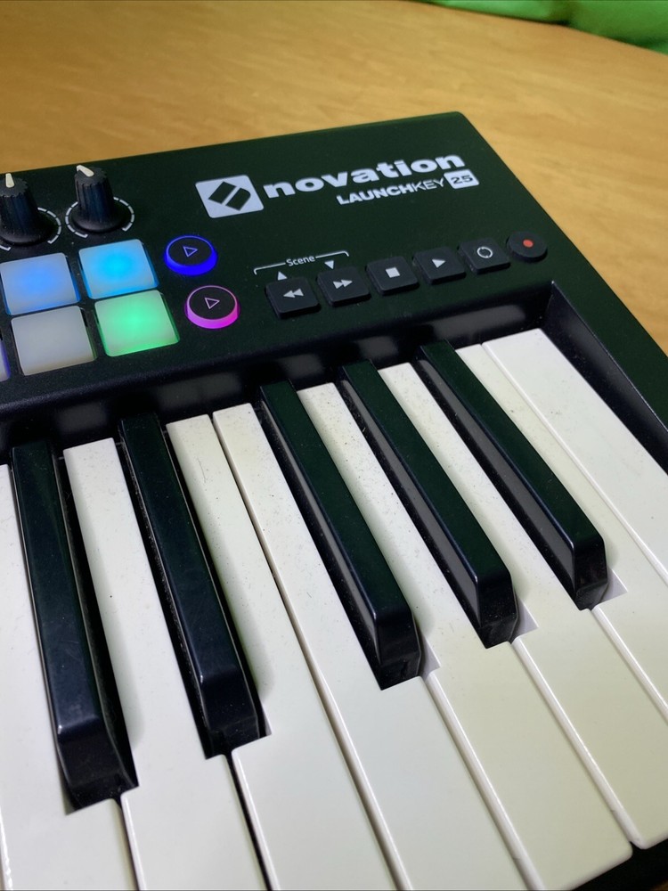 Novation Launchkey 25