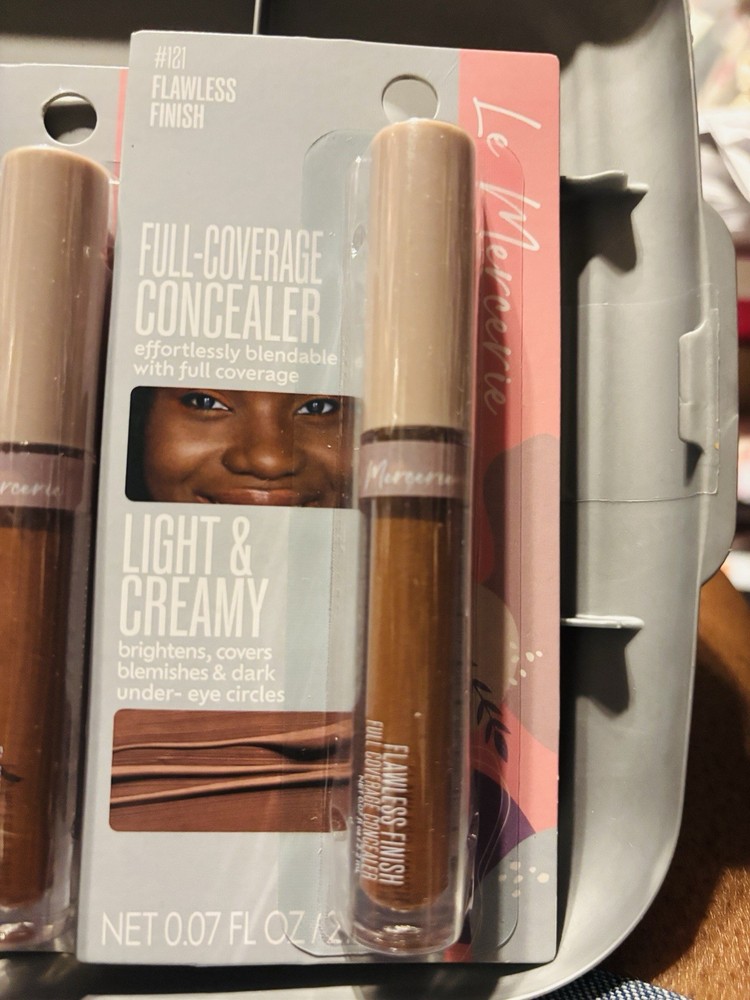 Le Mercerie Flawless Finish Full-Coverage Concealer *One Piece*