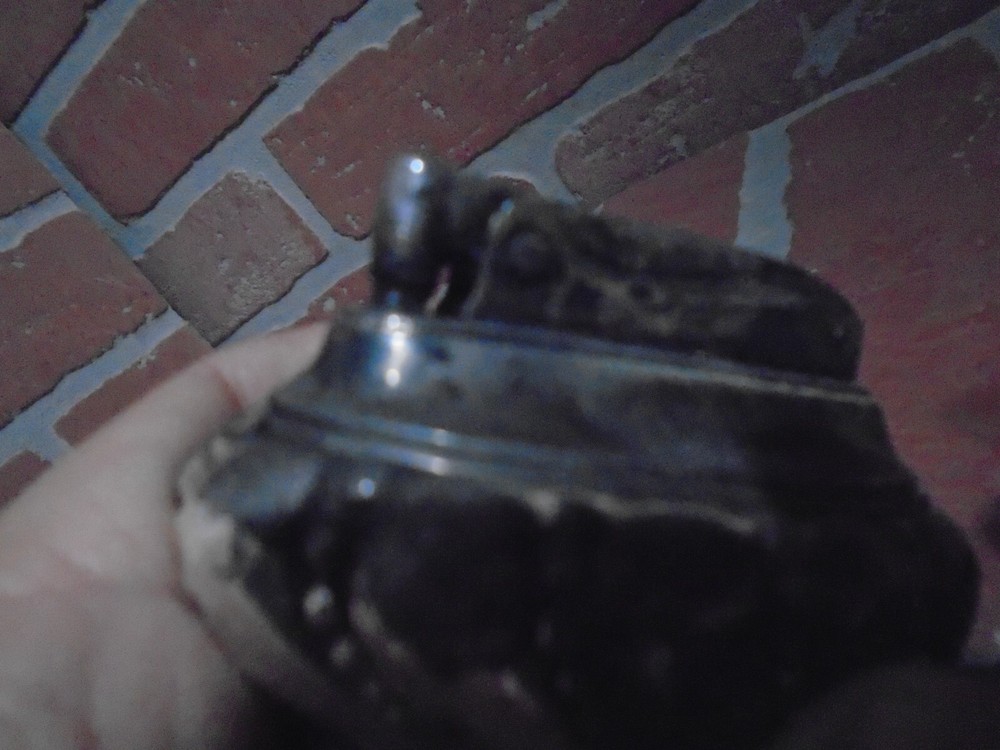 RONSON TABLE LIGHTER VINTAGE 1950S --DOESNT WORK MAYBE SILVER OR SILVERPLATED