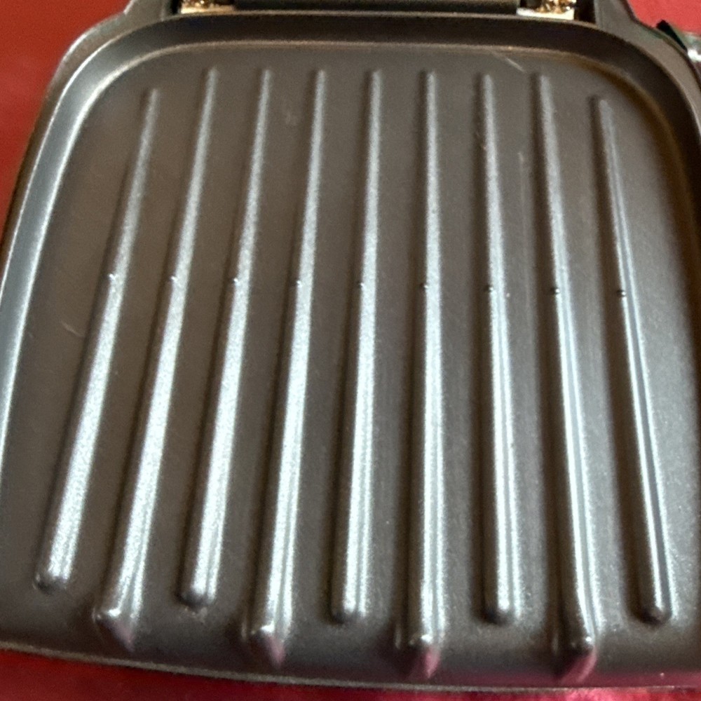 George Foreman Grilling Machine GR320FB Black Works