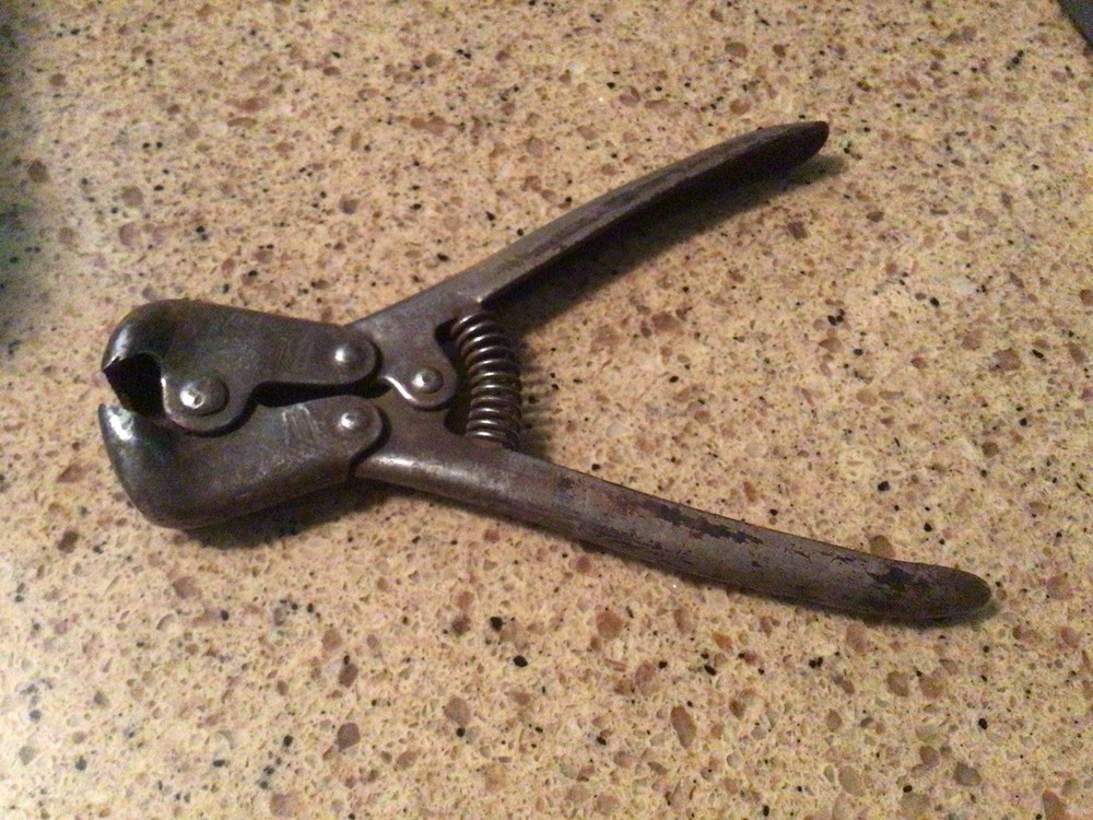 Vintage Spring Loaded Wire Cutter Pliers