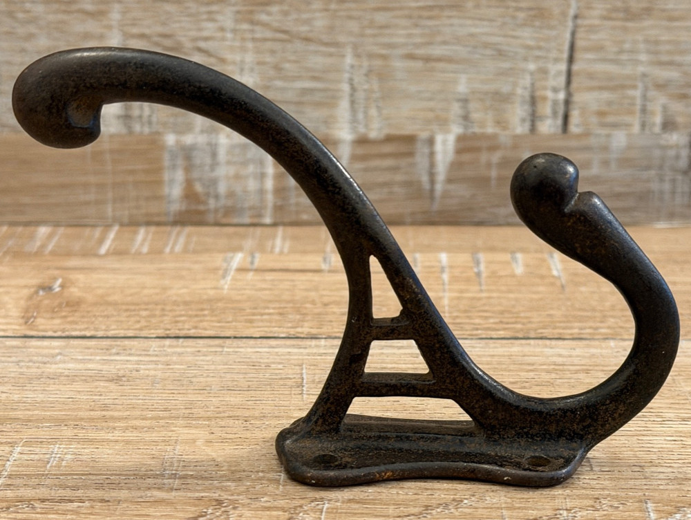 ANTIQUE IRON HAT COAT HOOK