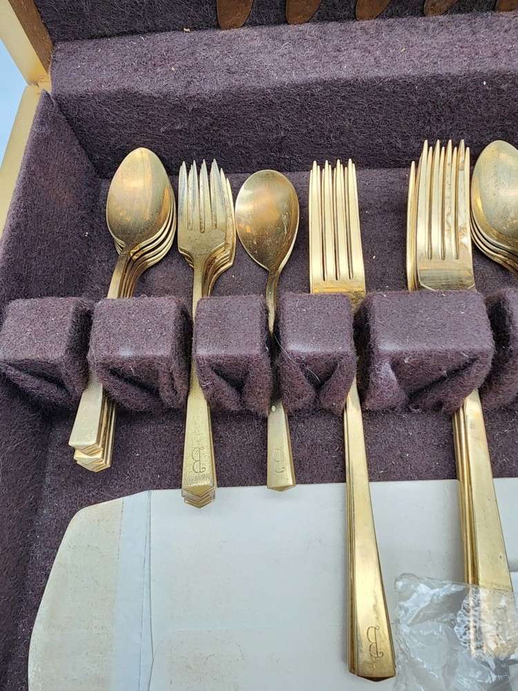 VINTAGE 52 Pc DIRIGOLD DIRILYTE REGAL GOLD TONE FLATWARE SET With Original Case