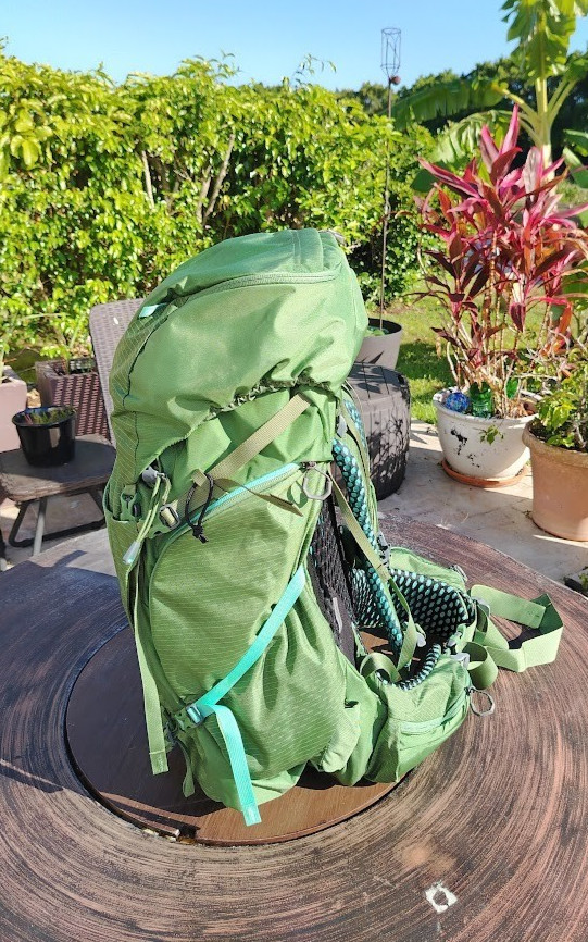 Gregory Kalmia 60L Women's Backpacking Pack Ventilated Backpanel Bladder ready