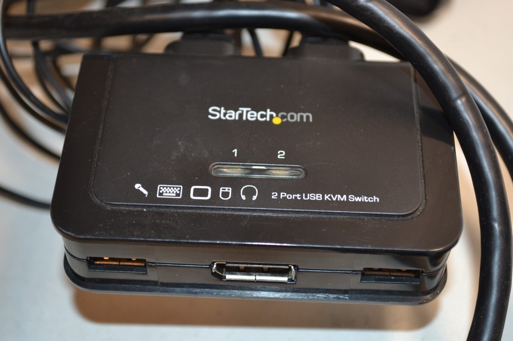 StarTech 2 Port USB DisplayPort KVM Switch SV211DPUA