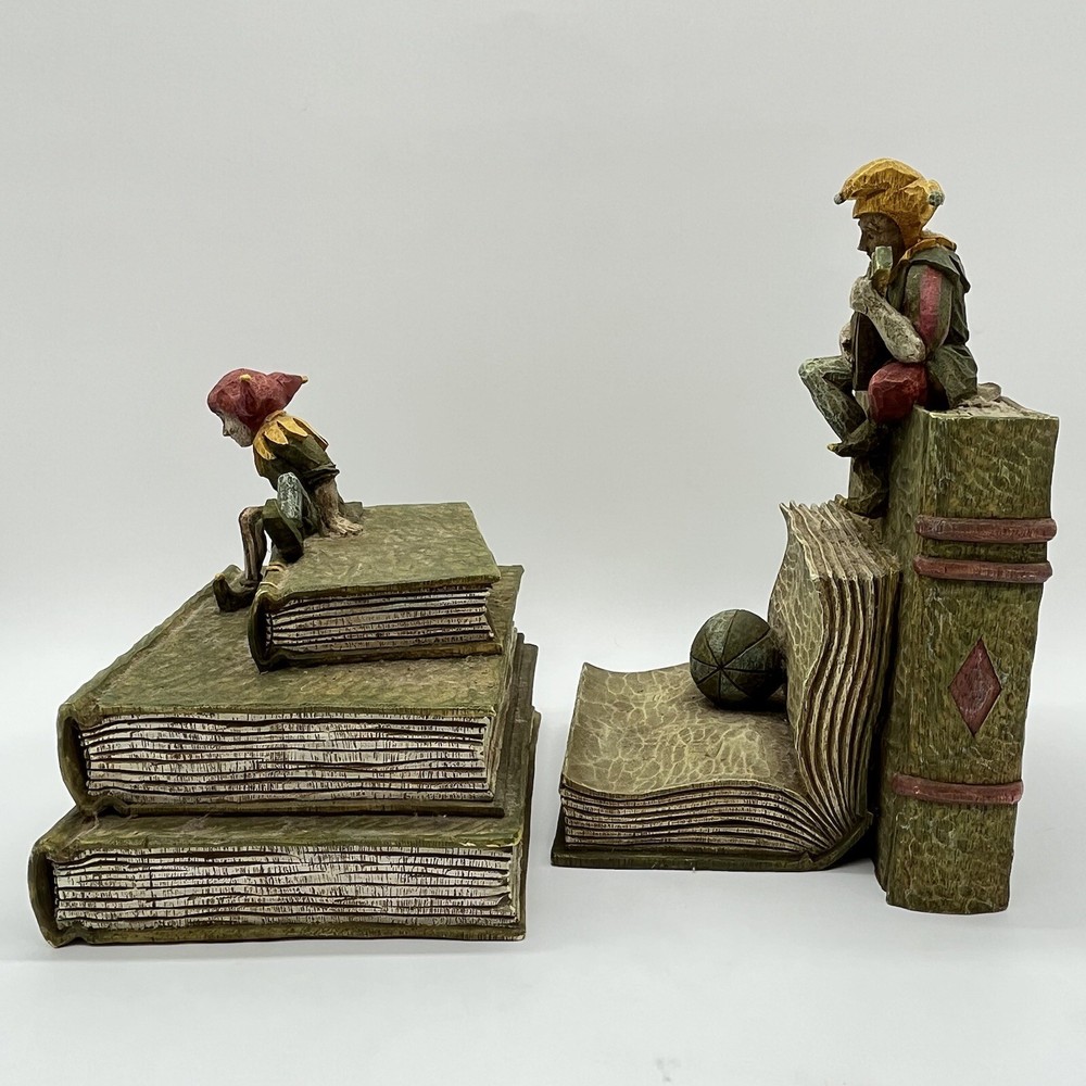 Solid Renaissance Bard Medieval Playful Jester Statues Bookends Castle Joker