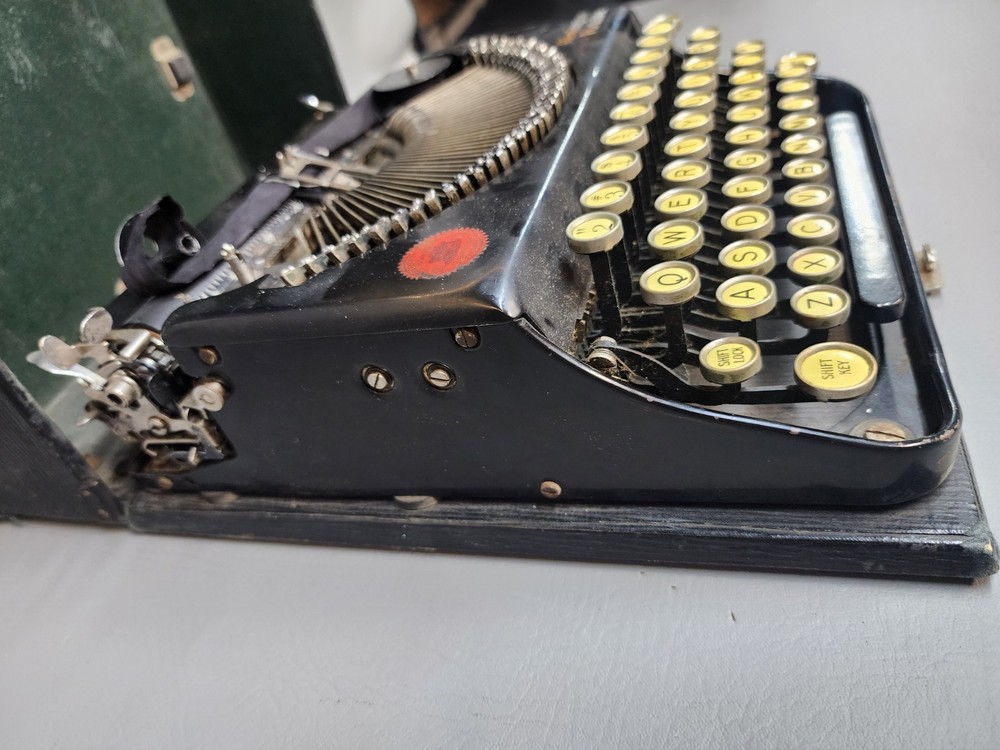 Remington Portable Typewriter 1922