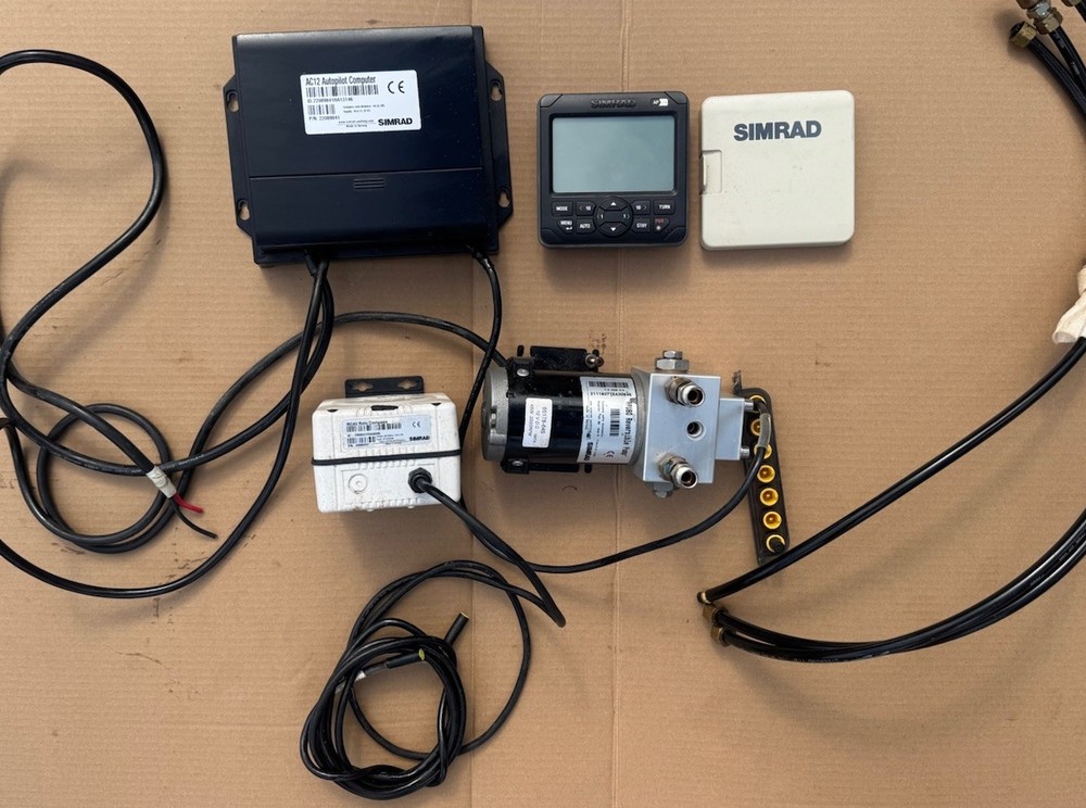 Simrad Ac12 Complete Autopilot System