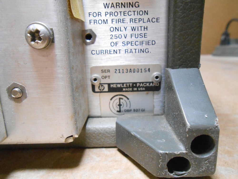 HP 8569A SPECTRUM ANALYZER