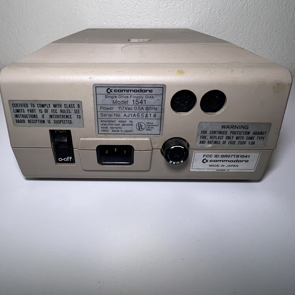 Commodore VIC-20 AND VIC 1541 - HUGE BUNDLE - Manuals, Joysticks & MORE *READ*