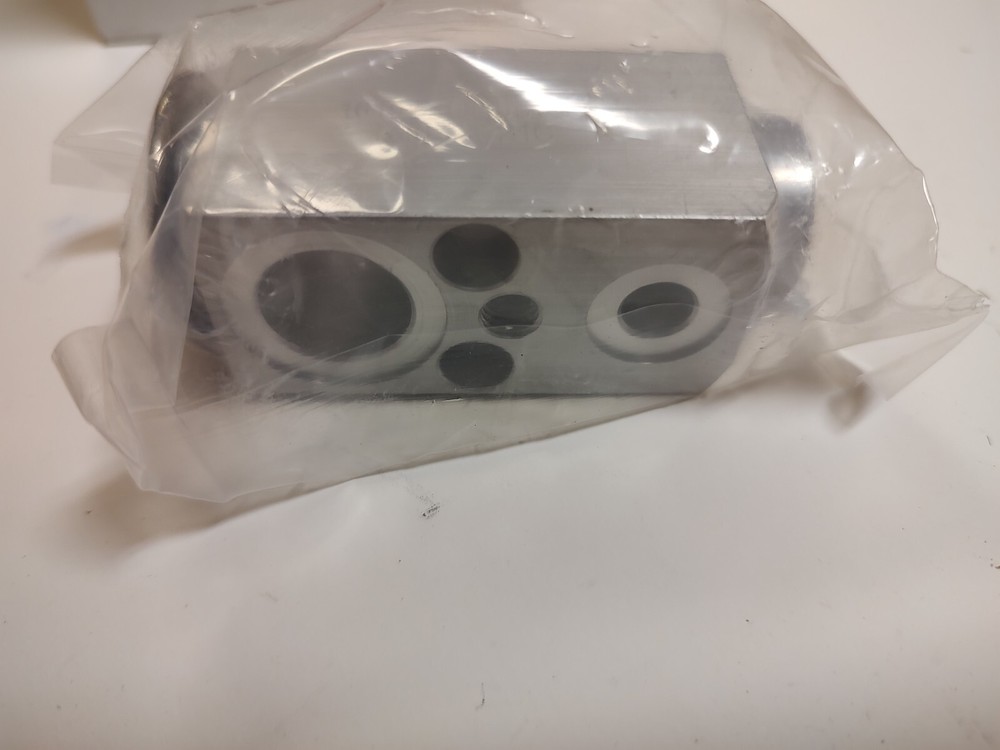 RF1520704 Expansion Valve