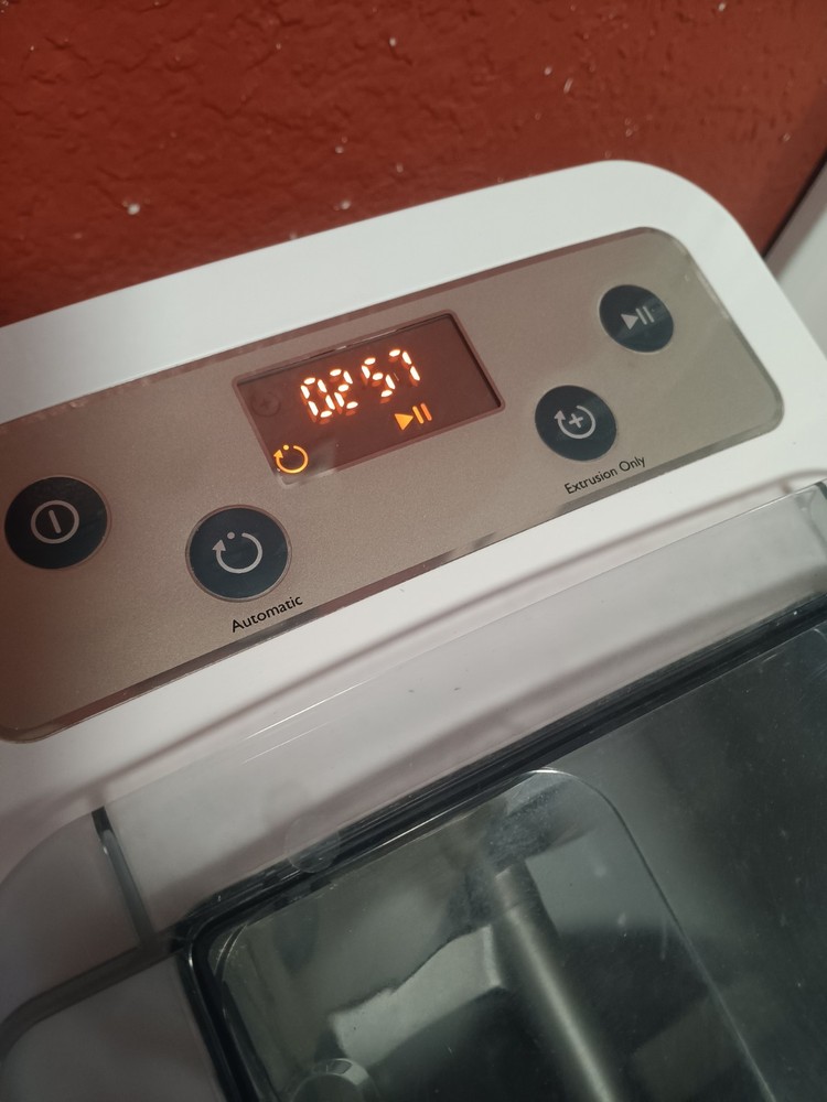 Philips Avance Collection Automatic Pasta and Noodle Maker. Broken Disc Holder.