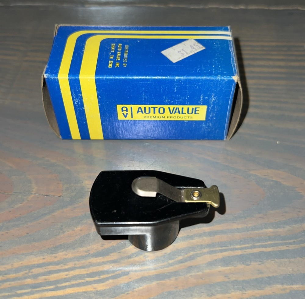 NOS Auto Value Distributor Rotor  FD114 DR-220A