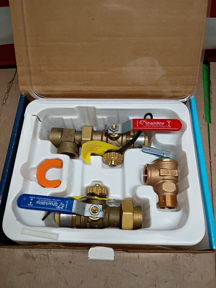 SharkBite 3/4 in. Tankless Water Heater Valves Installation Kit