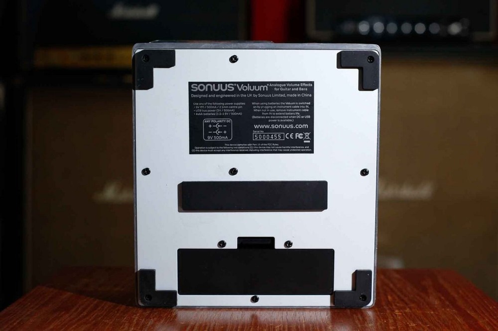 Sonuus Voluum Audio Loop Controller Used with Box and Manual