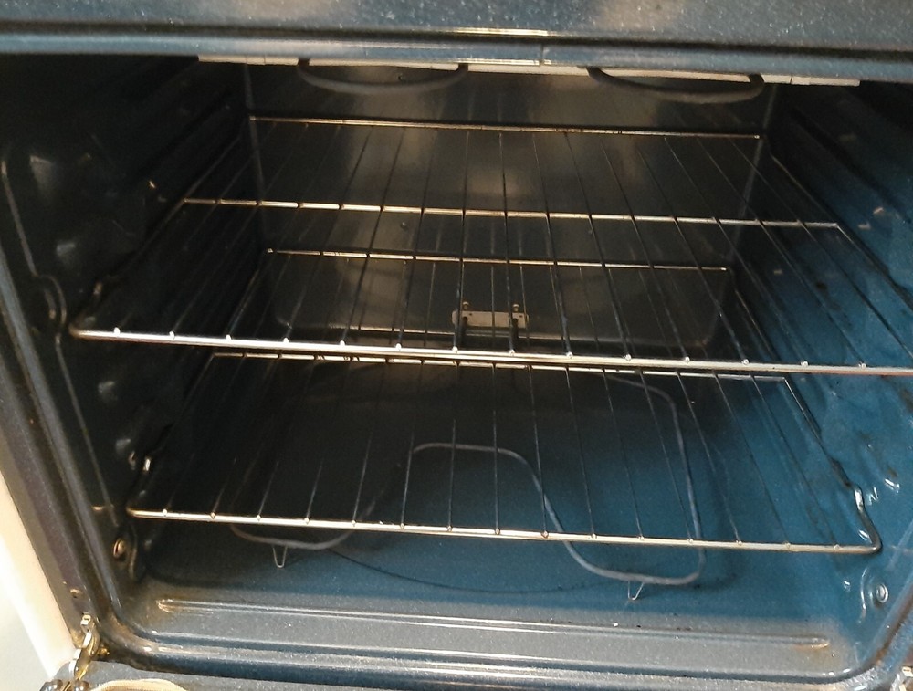 WASHER. DRYER AND RANGE