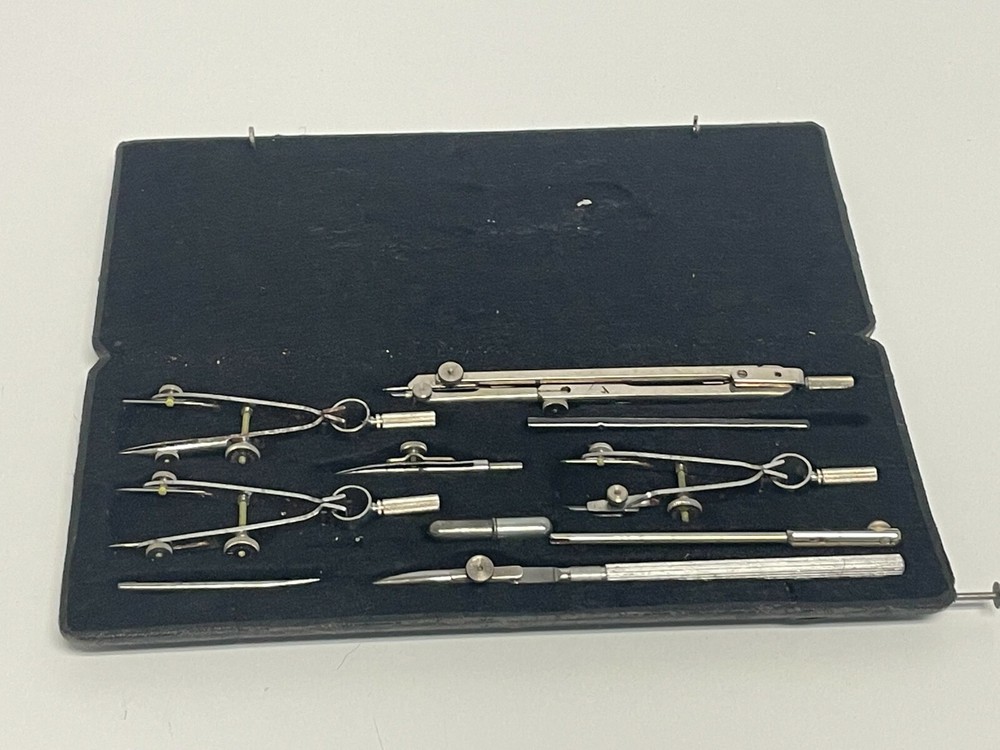 AA3: Vintage ECobra 7100 Drafting Set