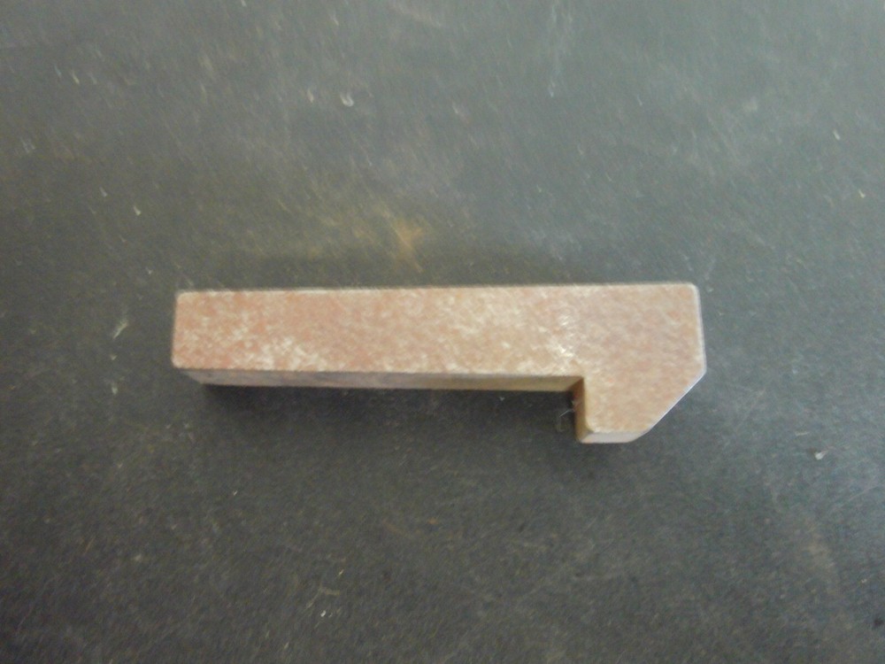 AGCO- KEY WAY - 61572 BX1ARLINGTON