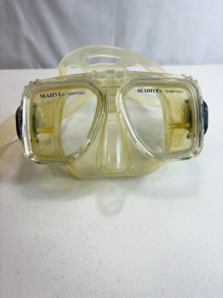 Aqualung Impulse 2 Flex Dive Snorkel Black/green & Seadive Goggles Bundle