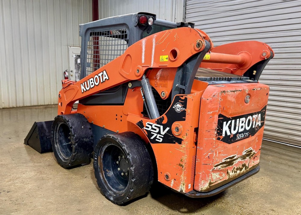 2016 KUBOTA SSV75 STANDARD FLOW OROPS SKID STEER WHEEL LOADER